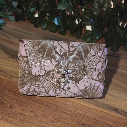 Belt bag bat