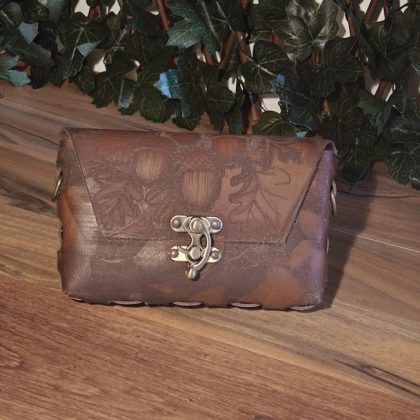 Belt bag acorn