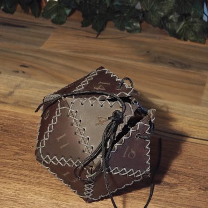D20 tasje donkerbruin